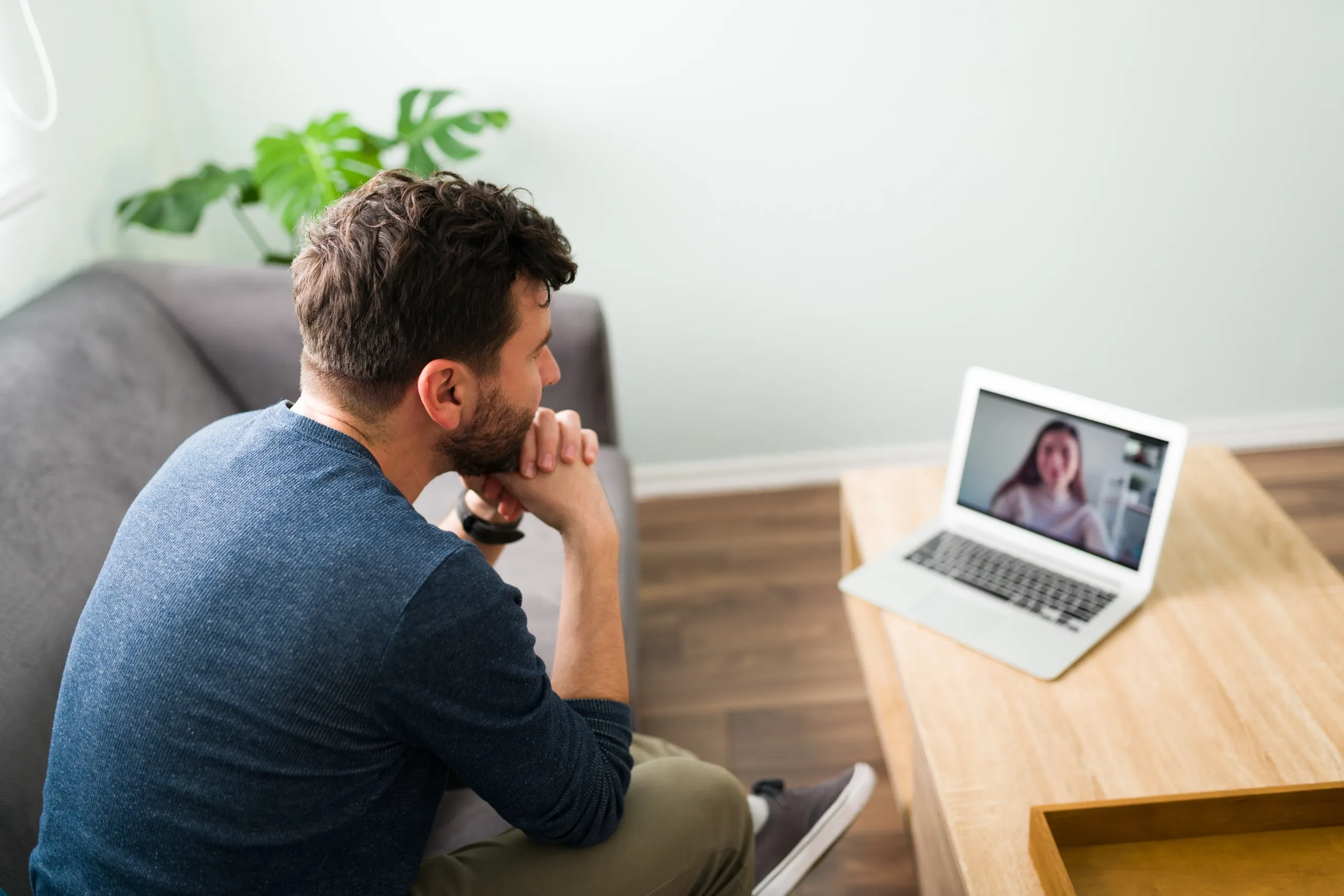 Sesión virtual por videoconferencia con uno de nuestros psicólogos en el Centro Alborán Psicólogos de Granada